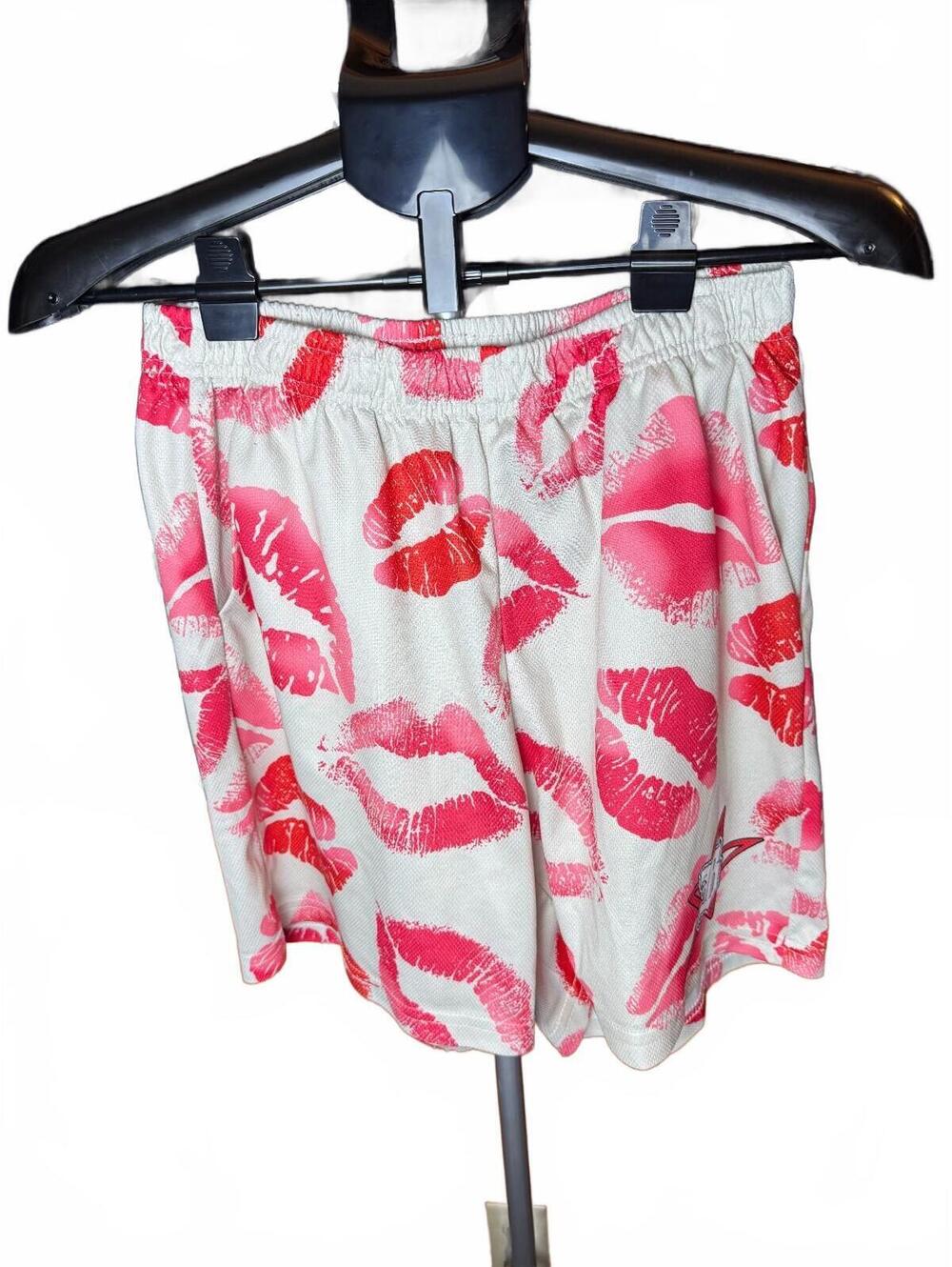 Mens vintage lounge basketball Shorts w Red Lips kisses all over sz M medium